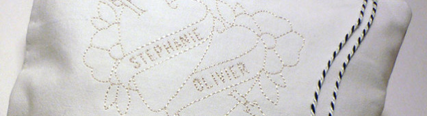 Coussin porte alliances brodé machine